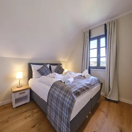 Reetland Am Premium Reetdachvilla Mit 3 Schlafzimmern, Sauna Und Kamin H13 Ferienhaus Dranske